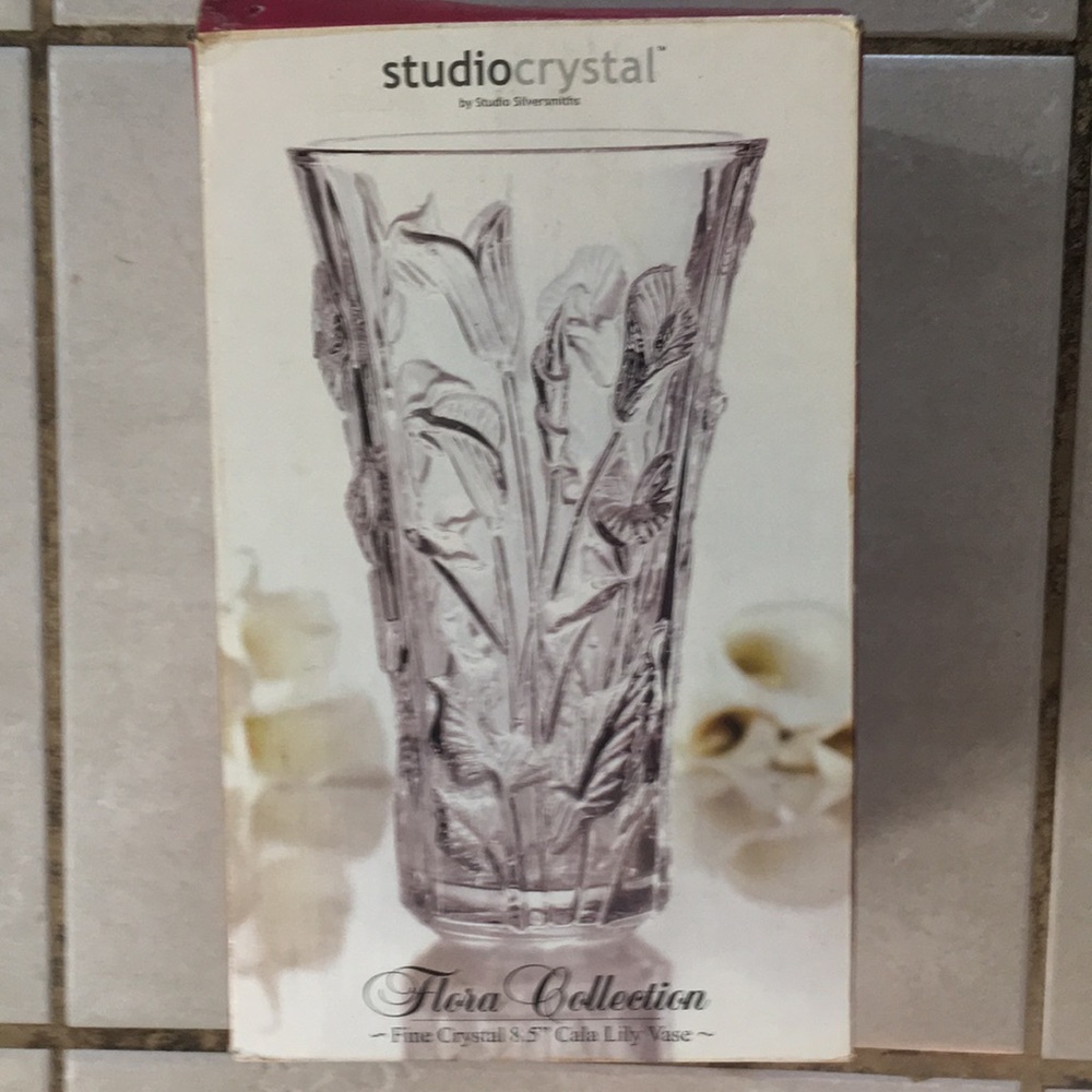 CRYSTAL VASE